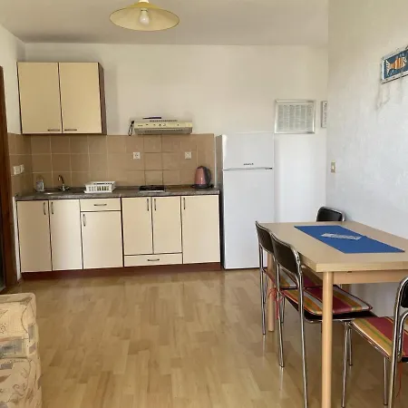 Papic 公寓 特罗吉尔